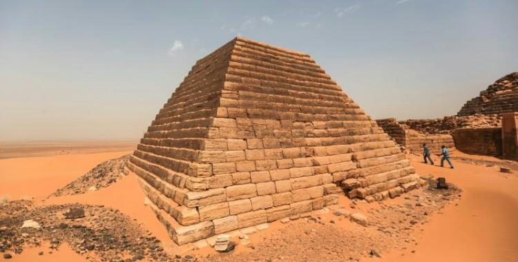 ¿Por qué nadie visita las grandes pirámides de Sudán? | El Diario 24