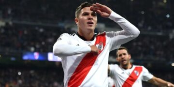 Juan Fernando Quintero River Plate Firma