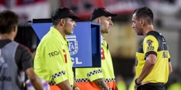 AFA VAR Árbitro Cambio Parlante Alcanzapelotas Fútbol argentino