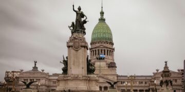 Bertie Benegas Lynch cruzó Natalia Zaracho por la discusión de la reforma laboral 10 Reforma laboral Congreso